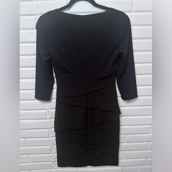 WHBM NWOT Instantly slimming black dress size 2 - Picture 3 of 5